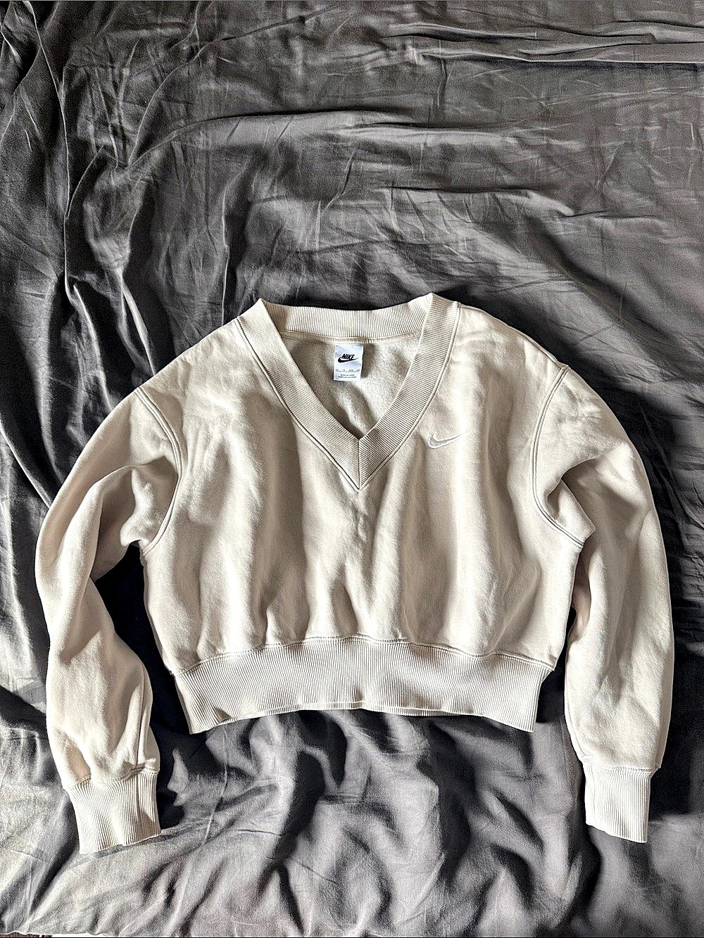 Nike Studio Fleece Medium Weight Oversized V-Neck Sweatshirt Cropped Sweatshirt